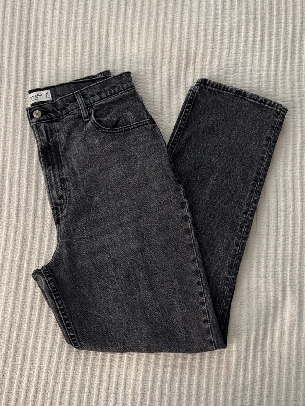 Abercrombie Curve Love 90s Straight Ultra High Rise Jeans Black 31/12